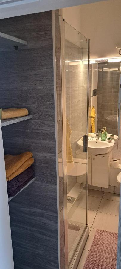 דירות סגד Napraforgo Apartman מראה חיצוני תמונה